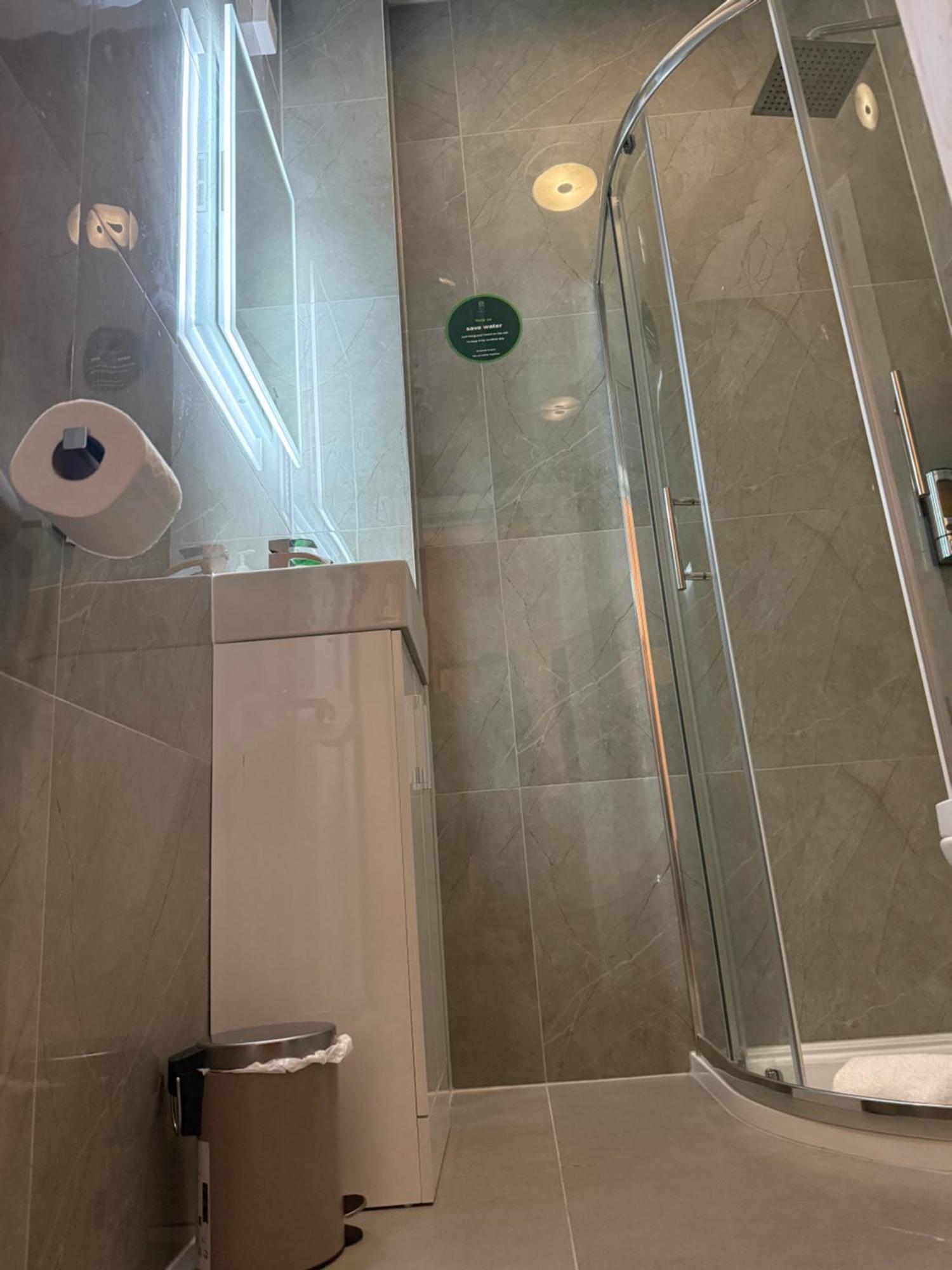 Green Ariana Hotel - Near Wembley And Central London Eksteriør billede